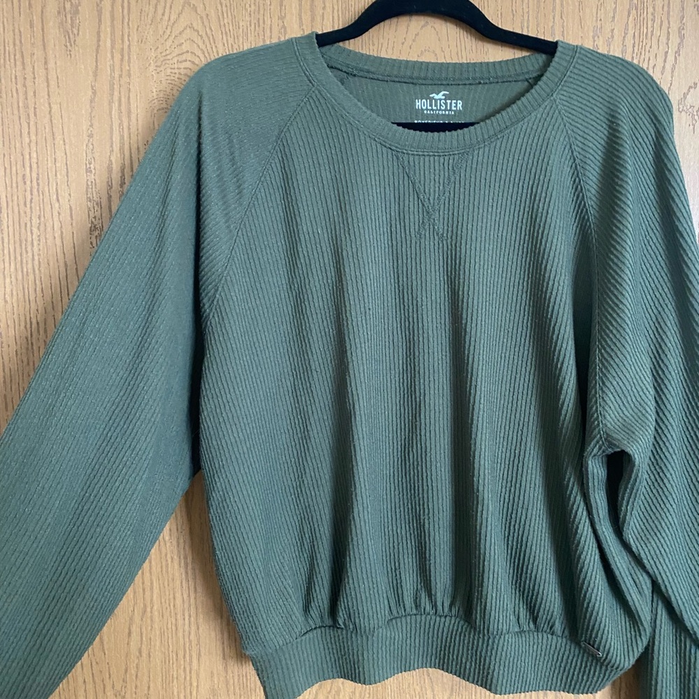 Hollister Green Crewneck Sweater